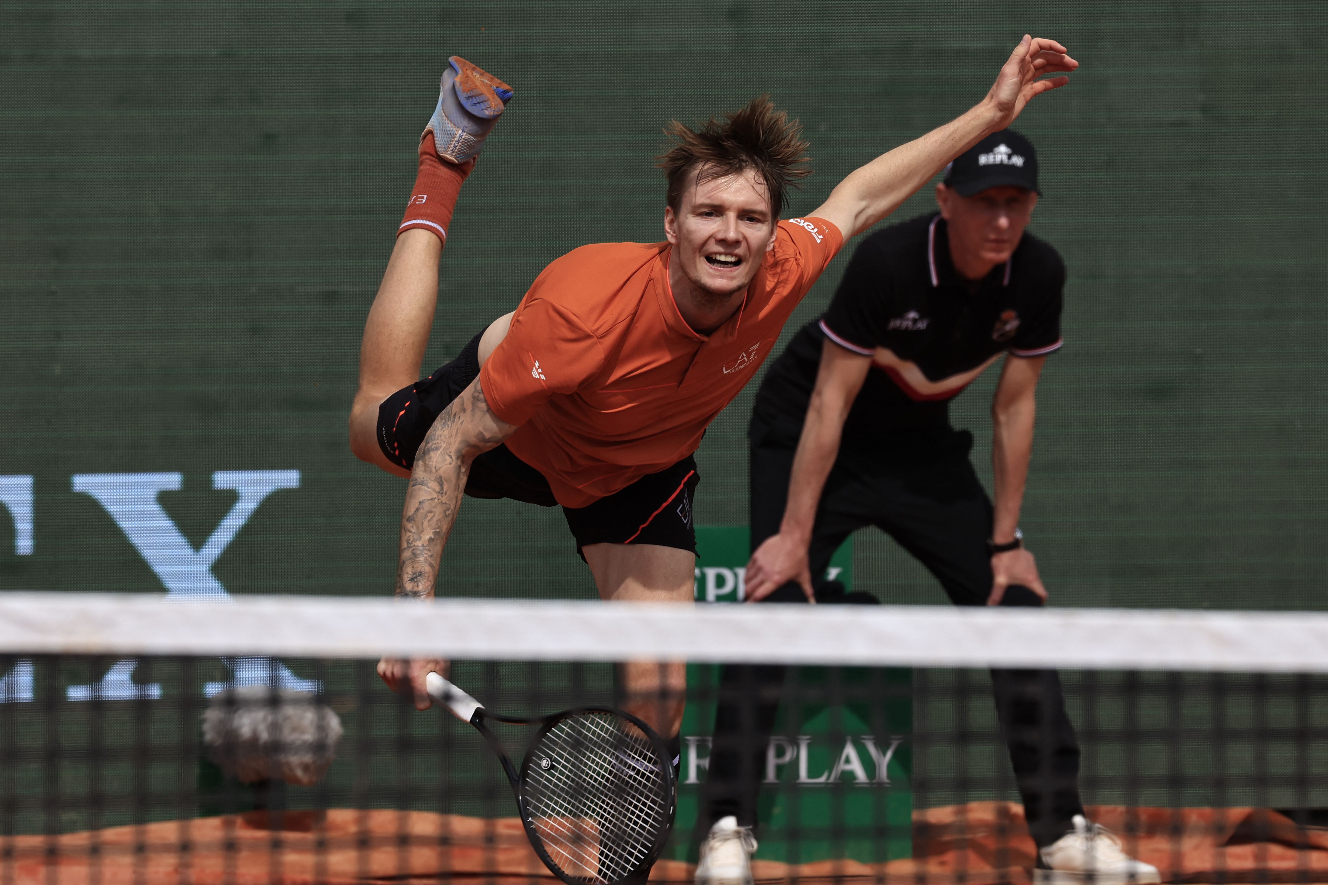 开云体育在线-蒙特卡洛大师赛横扫戴维斯杯，兹维列夫刷新纪录