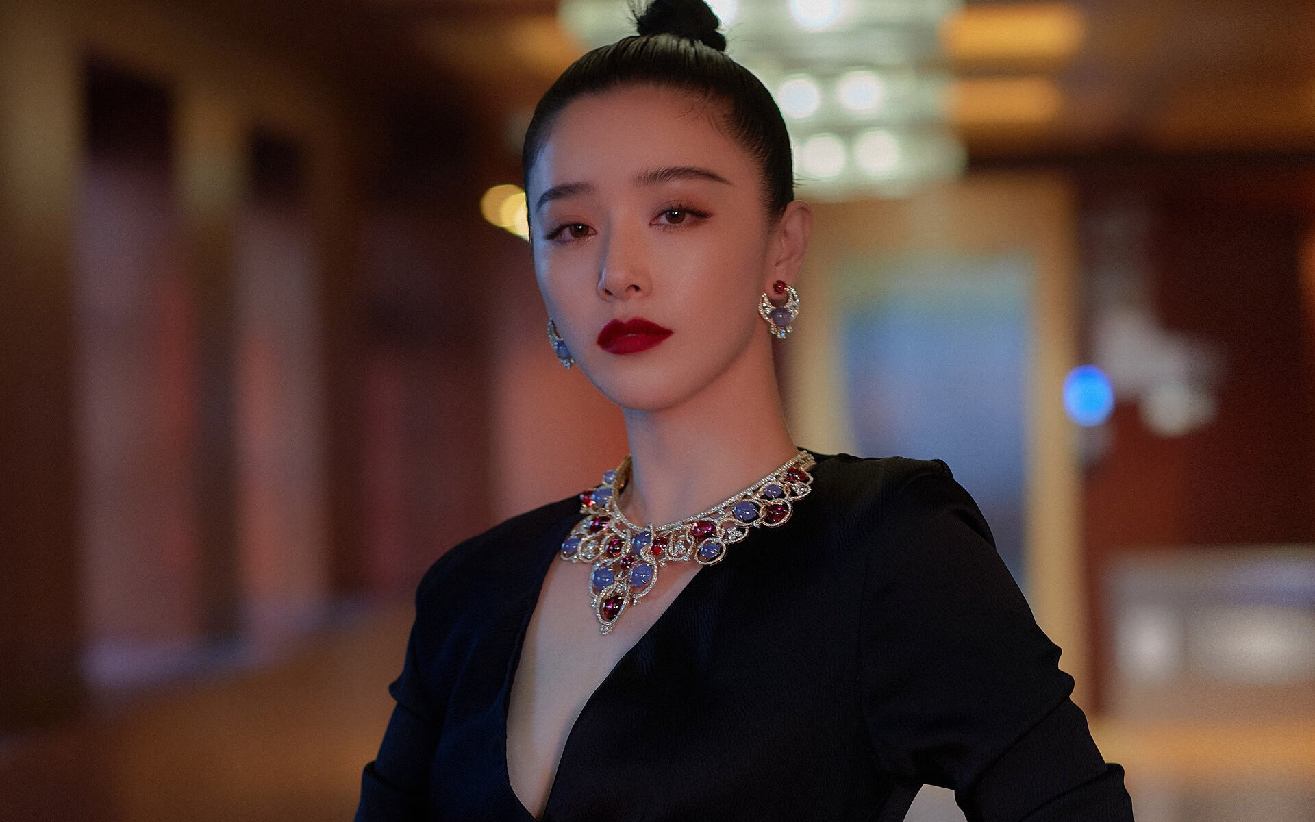 开云体育中国-终极接管，当篮网的铁网笼罩鹈鹕，班凯罗撕破黑暗